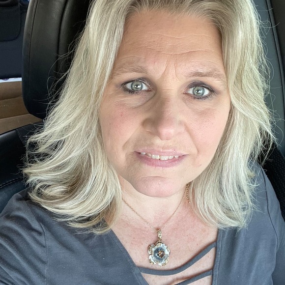 Meet your Posher, Rosa - Picture 1 of 1